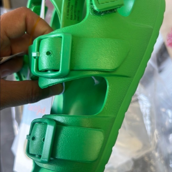 Cat & Jack Kids Green Sandals - Picture 3 of 4